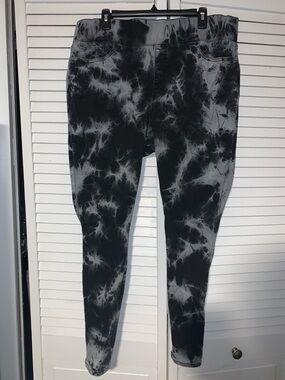 Fashion To Figure Plus Size Women’s Black & Grey Tie-Dye Skinny Jeans